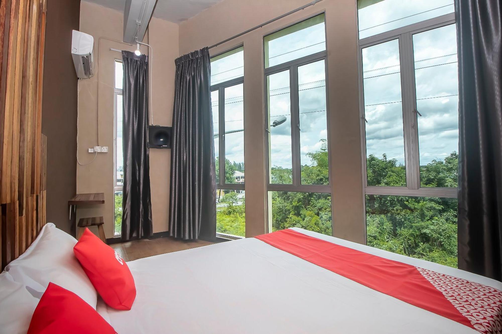 Oyo 90094 Hi Inn 3 Sibu Exterior photo